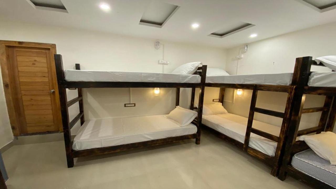 Madpackers Mcleodganj Dharamshala Exterior photo